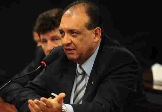 Condenado a seis anos de prisão pelo Supremo, Nilton Capixaba renuncia candidatura a reeleição