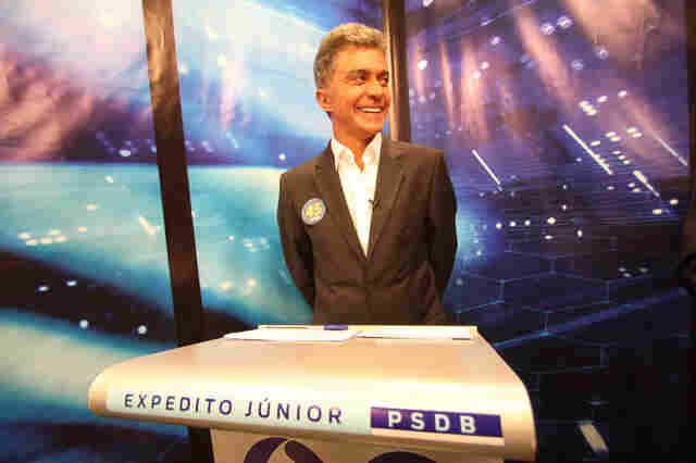 Expedito reafirma compromisso com servidores, durante debate