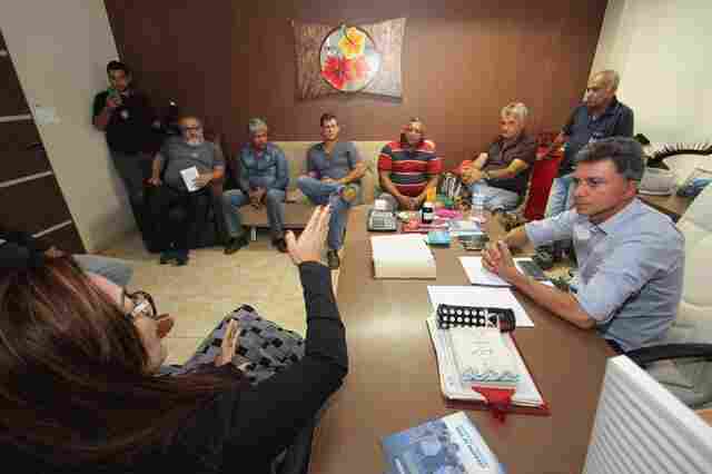 Expedito Jr firma compromisso pelo asfaltamento da Estrada do Belmont