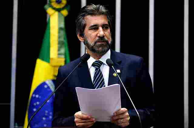 Após atuação do senador Raupp Governo regulamenta Transposição de servidores