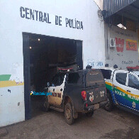 Apenado monitorado da Justiça é flagrado com faca após briga durante bebedeira