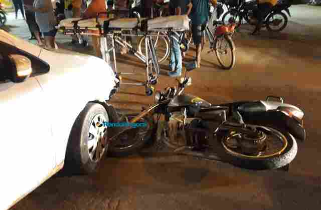 Motociclista fica com fratura na perna ao ser atingida por motorista que avançou preferencial