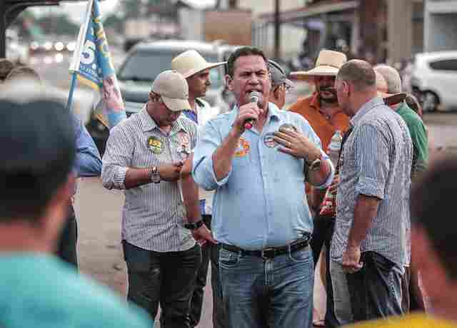 Maurão de Carvalho assume compromisso de ampliar serviços de saúde