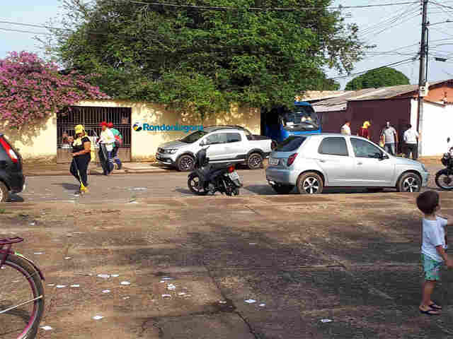 Equipes da Prefeitura iniciam limpeza de “santinhos” nos locais de votação