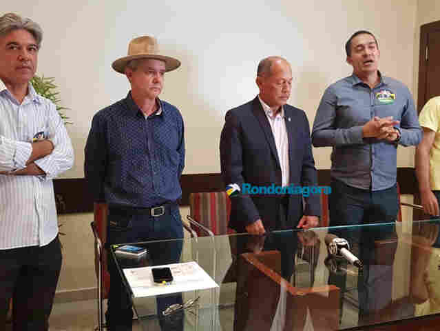 Líderes do PSL anunciam coordenação de Bolsonaro no Estado e negam apoio do MDB a Marcos Rocha