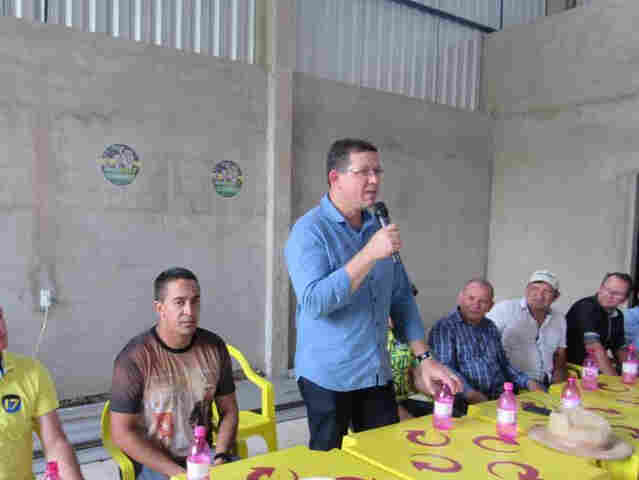 Em Cerejeiras, Marcos Rocha nega acordo com partidos no 2º turno