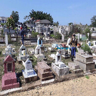 Prefeitura começa limpeza nos cemitérios de Porto Velho para o Dia de Finados