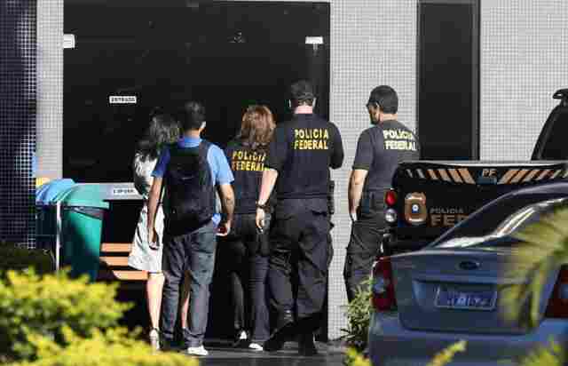 Operação da PF cumpre mandados contra quadrilha especializada em lavagem de dinheiro