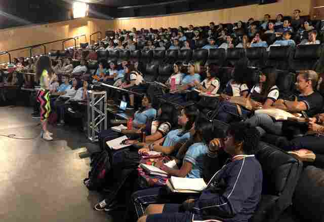 Cerca de 1,5 mil alunos participam de aulão para revisão de conteúdo do Enem