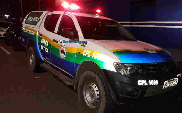 Jovem é preso após agredir deficiente físico com golpes de facão