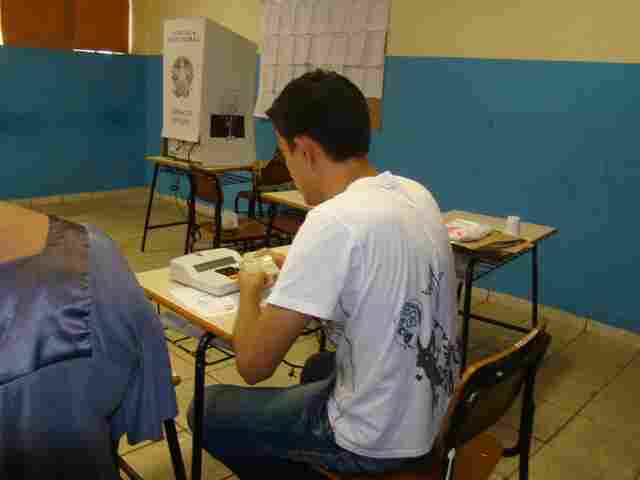 Mais um mesário sofre infarto e morre durante eleição no Rio