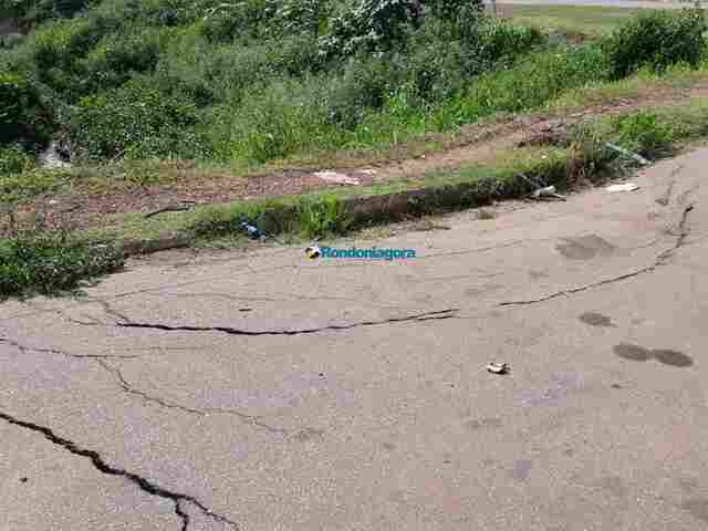 Prefeitura interdita Avenida Rogério Weber para conter desbarrancamento