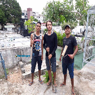 Limpadores de túmulos ganham extra na véspera de Finados