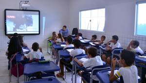 Justiça manda Prefeitura matricular crianças e custear transporte em Ji-Paraná
