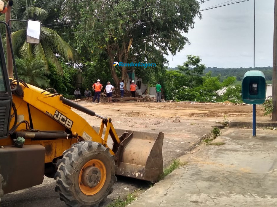 Com riscos de desabamento, antigo Mirante 3 é demolido pela Prefeitura