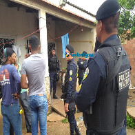 Vídeo e fotos: Trabalhador é assassinado dentro de casa; bandido também morreu