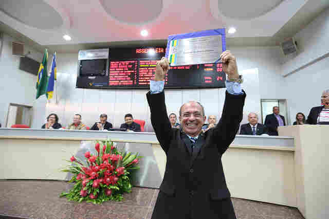 Jornalista Lenilson Guedes é homenageado com Título Honorífico de Cidadão de Rondônia