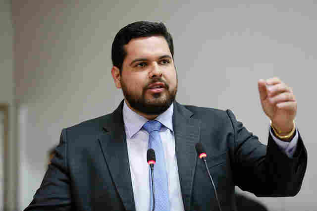 Jean Oliveira quer isenção de taxa para leilões de animais quando beneficentes