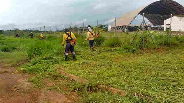 Márcio Oliveira cobra e a Prefeitura limpa área do Colégio Militar em Jaci Paraná