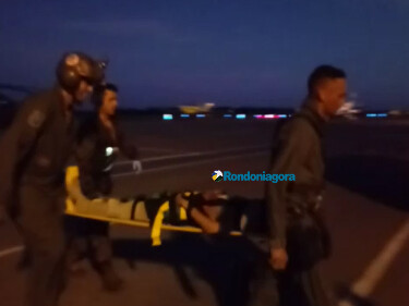 Vídeo: Pilotos de avião que caiu no Mato Grosso chegam em aeroporto