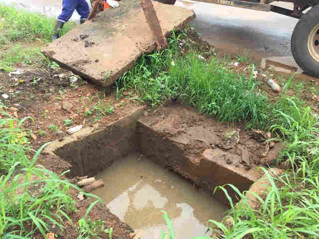 Semusb desobstruiu bueiros para tentar amenizar alagamentos da Capital