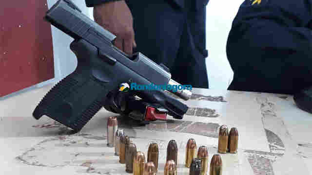 Motorista de aplicativo é preso com pistola no carro