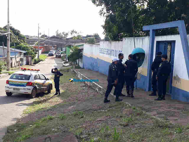 Vigilante troca tiros com bandido durante tentativa de roubo em escola