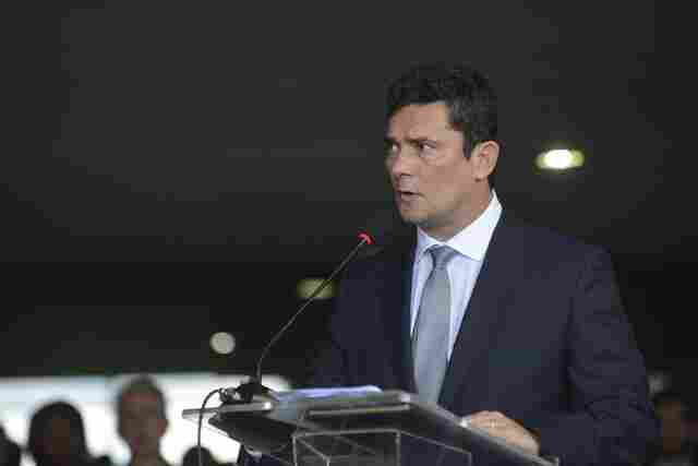 Moro assume ministério e diz que emenda na Constituição deve garantir prisão após segunda instância