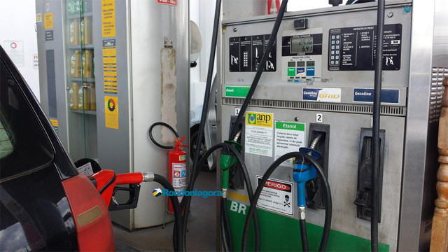Petrobras reduz preço da gasolina pelo 2º dia seguido 
