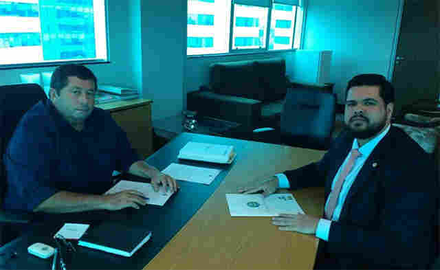 Jean Oliveira cobra do DER recuperação e manutenção de estradas na Zona da Mata