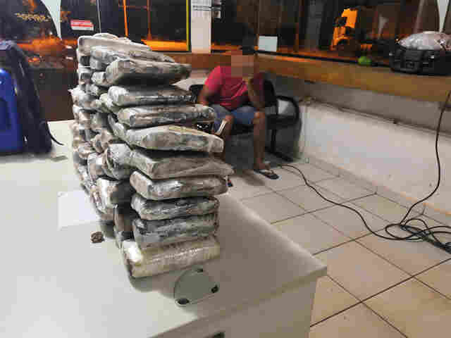 PRF apreende 42,9 quilos de maconha em Pimenta Bueno