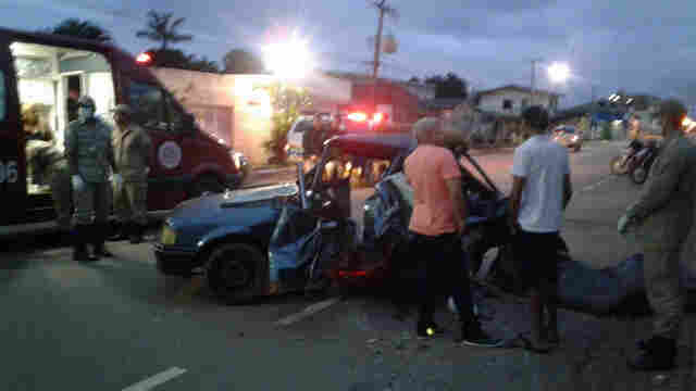 Motoristas são presos após se envolverem em grave acidente na Capital