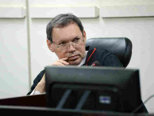 Liminar proíbe demissão de empregado da Ceron que tenta a transposição para a União