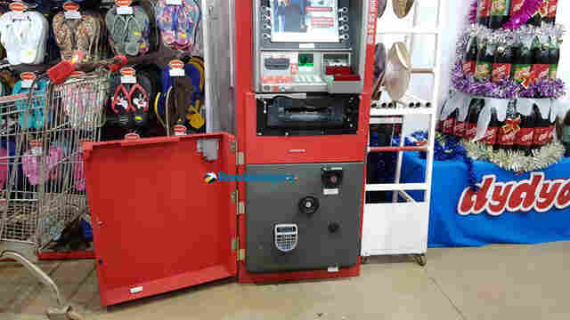 Bandidos tentam arrombar caixa eletrônico e fogem abandonando carro nas proximidades