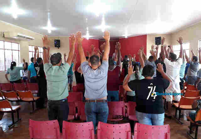 Em assembleia, trabalhadores decidem pela greve no transporte coletivo a partir de segunda-feira