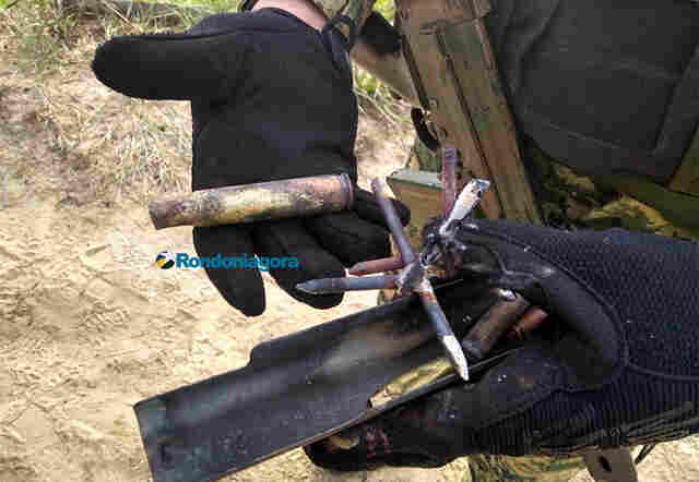 Vídeos e fotos: Criminosos usaram fuzis para atacar carro-forte e seguranças na BR-319