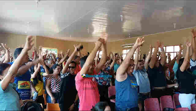 Vídeo: Mesmo após decisão do TRT, trabalhadores decidem manter greve no transporte coletivo