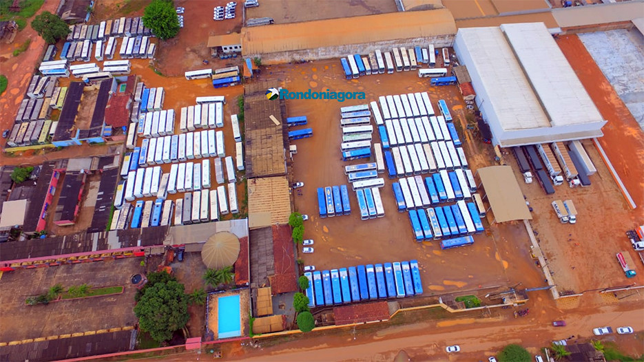 Paralisação no transporte coletivo é geral; Ãnibus do Consórcio Sim estão todos na garagem
