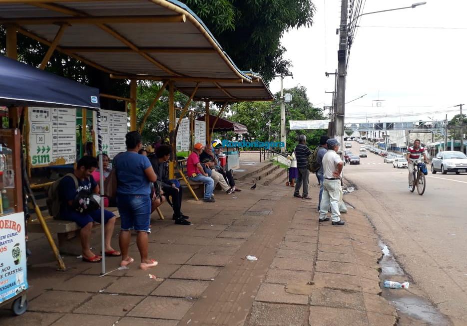Paralisação no transporte coletivo é geral; Ônibus do Consórcio Sim estão todos na garagem