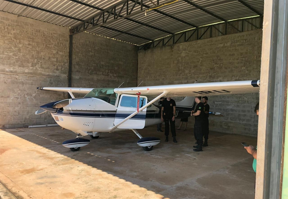 PF apreende avião que teria sido comprado com dinheiro desviado da Prefeitura
