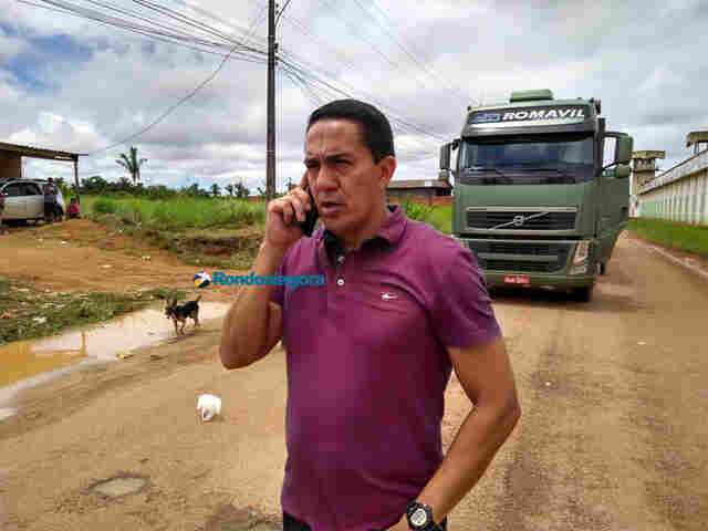 Vídeo: PM já está aquartelada aguardando ordem para intervir nos presídios, diz deputado