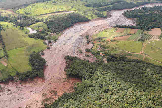 Sobe para 60 número de mortos em tragédia de Brumadinho