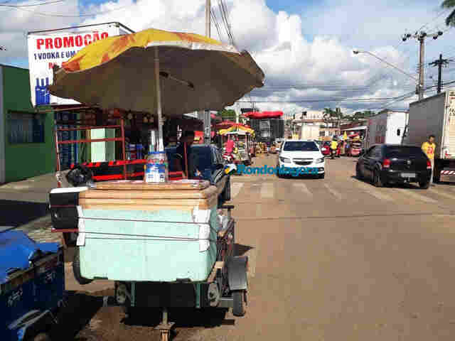 Ambulantes devem solicitar autorização da Prefeitura para trabalharem no Carnaval