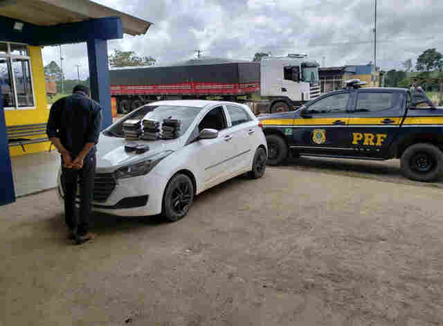 PRF prende homem com 17 quilos de cocaína na BR-364, na Capital