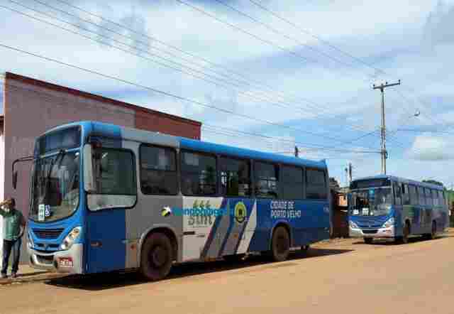 Trabalhadores aceitam proposta e ônibus voltam a circular em Porto Velho