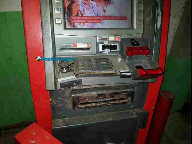 Pela terceira vez, criminosos arrombam caixa eletrônico no mesmo lugar em Porto Velho