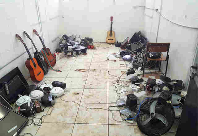 Operação em presídio retira caminhão lotado de objetos e equipamentos de presos