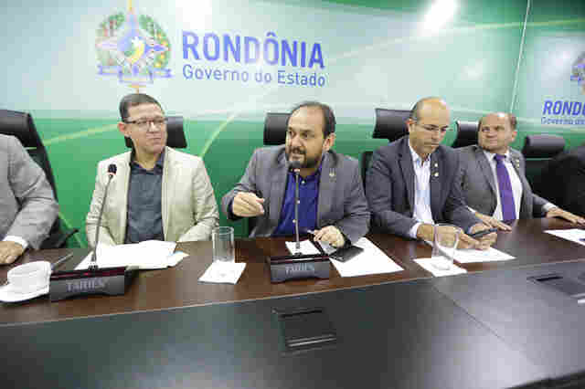 Laerte Gomes avalia como produtivo encontro de deputados com governador e secretários