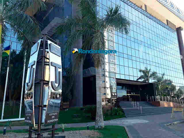 Estado de Rondônia é condenado a indenizar condutor por viatura da PM invadir preferencial