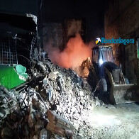 Vídeo: Prédio de loja de tintas é demolido pela Defesa Civil após incêndio